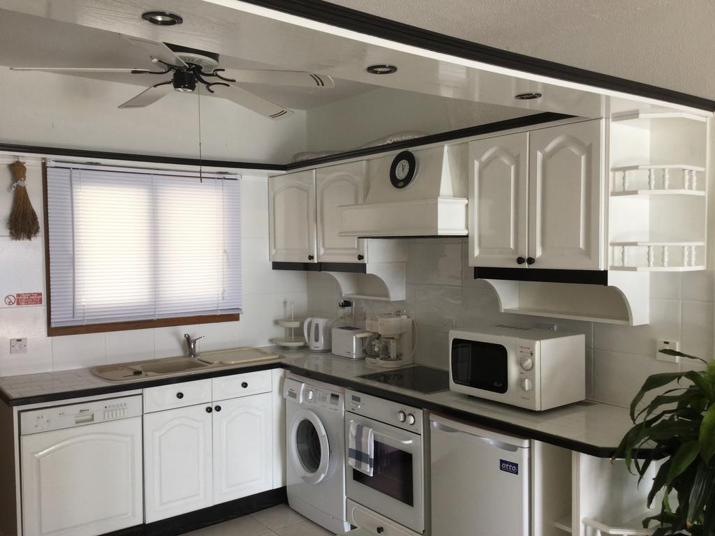 Pissouri Beach Front Apartments Eksteriør bilde